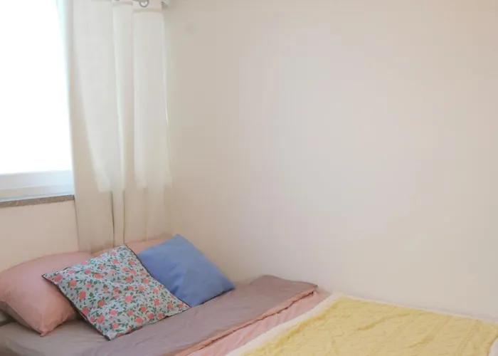 Apartament Station Joey House *